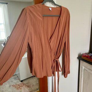 Old Navy Long-Sleeve Wrap Top in Terracotta [Large]